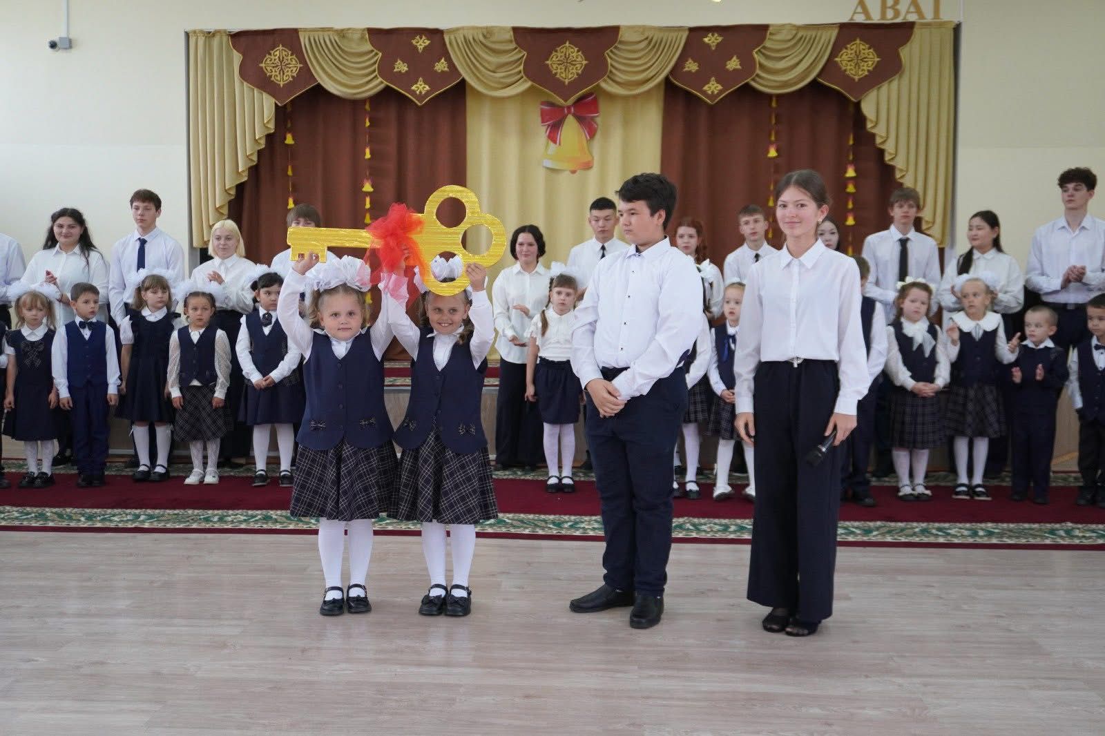 1 қыркүйек күні &quot;Смағұл Сәдуақасұлы атындағы № 2 жалпы білім беру мектеп&quot; КММ-де білім күніне арналған салтанатты жиын өтті!